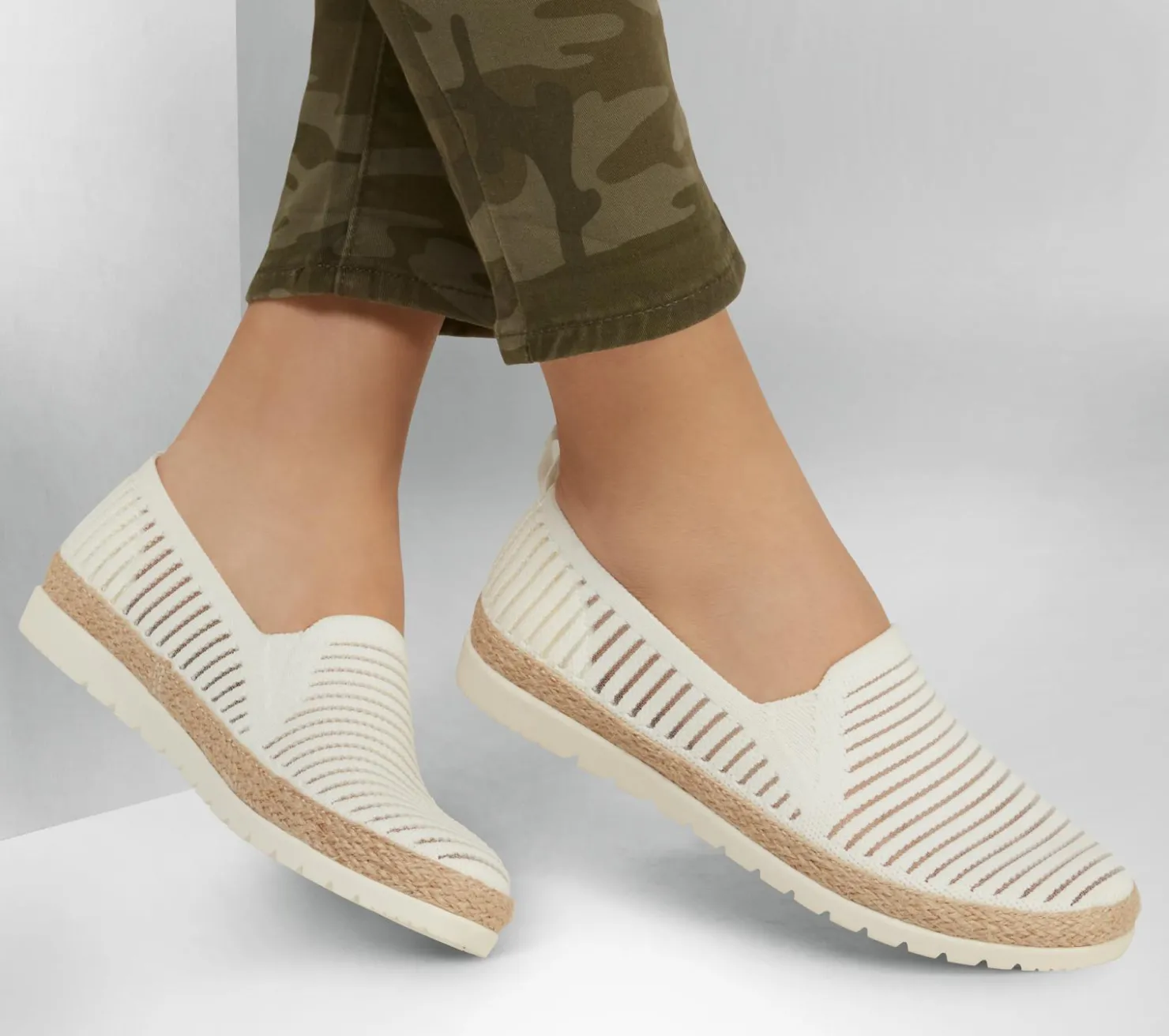 Slip-Ons|Flats<SKECHERS BOBS Flexpadrille 3.0 - Pastel Sky WHITE