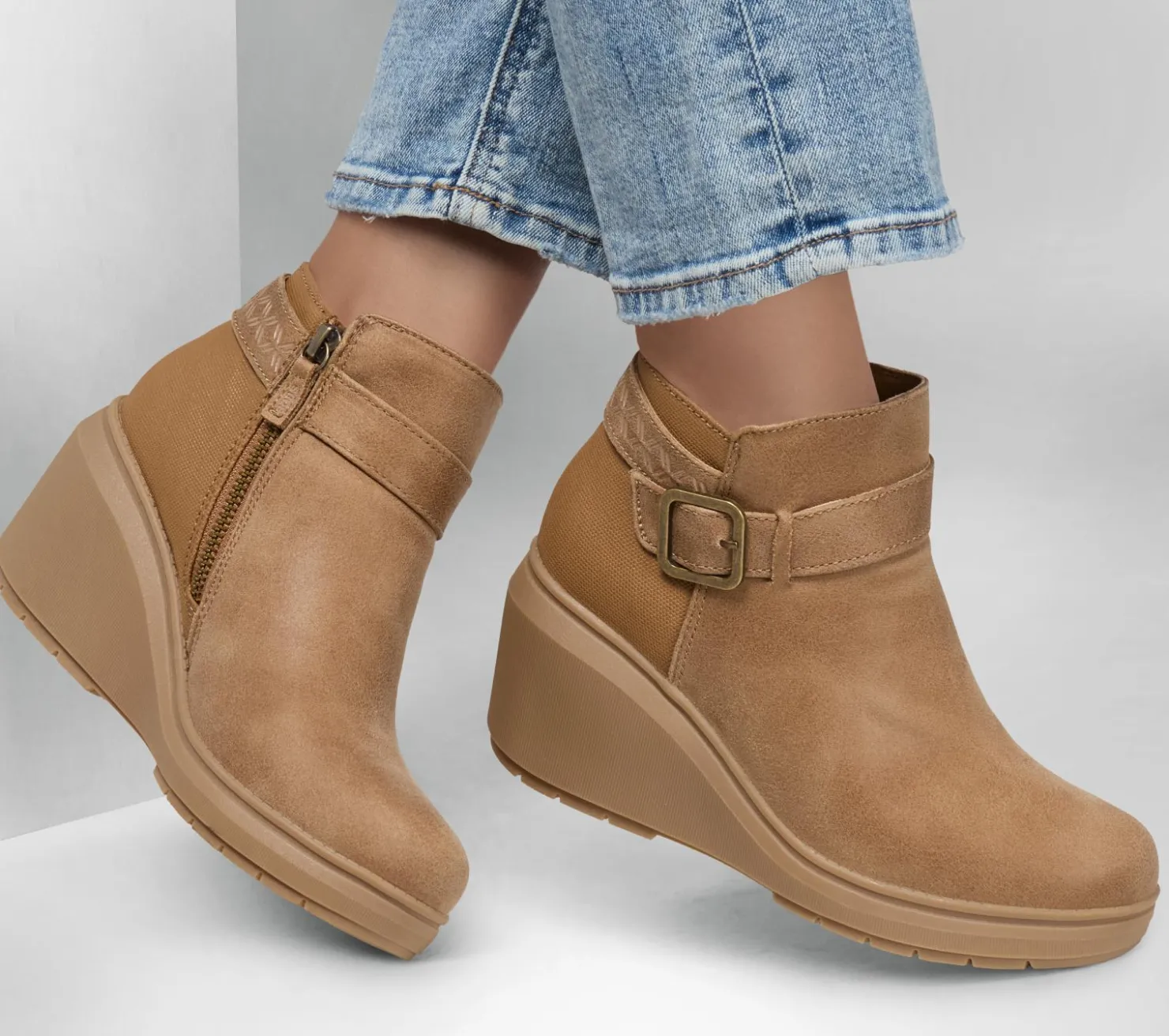 Wedges|Boots<SKECHERS BOBS Gala - In High Demand CHESTNUT