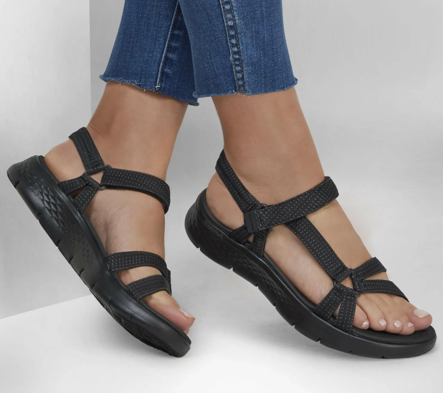 Sandals<SKECHERS GO WALK Flex Sandal - Sublime BLACK